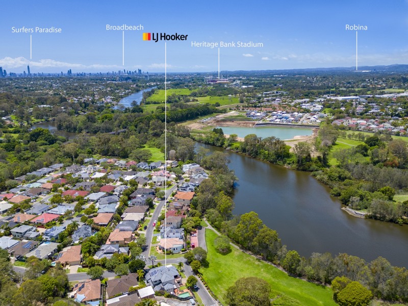2/1 Sarah Place, Ashmore QLD 4214