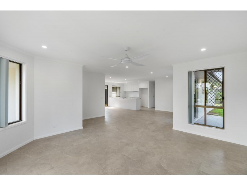 23 Altissimo Close, Varsity Lakes QLD 4227