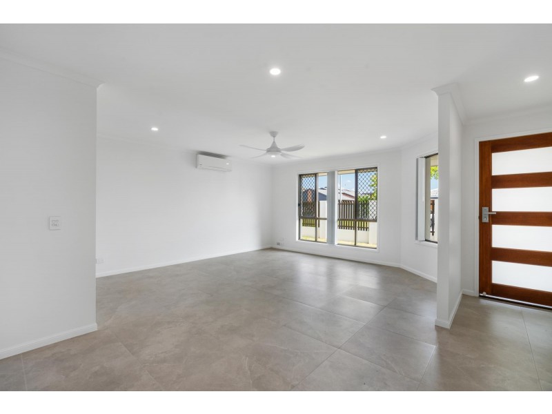 23 Altissimo Close, Varsity Lakes QLD 4227