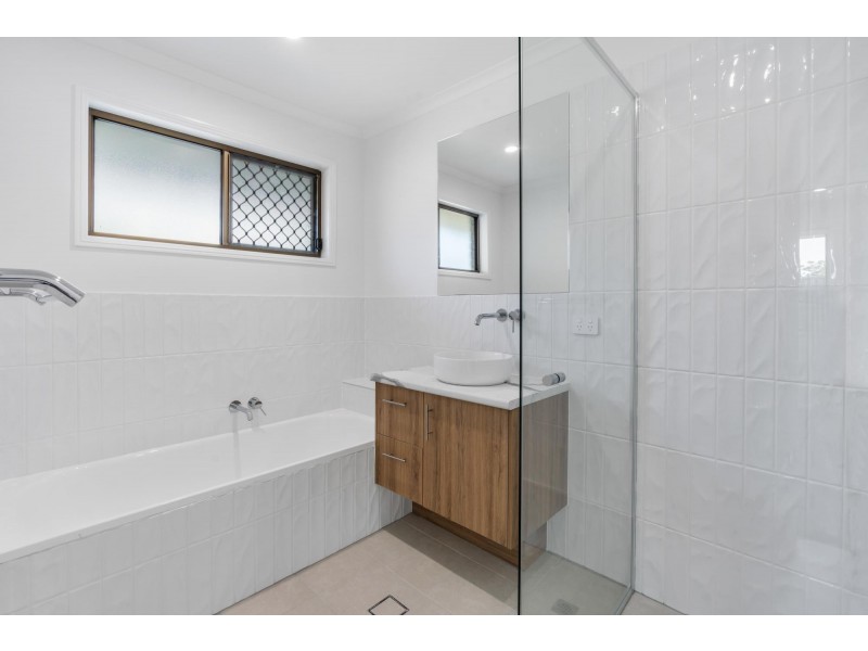 23 Altissimo Close, Varsity Lakes QLD 4227