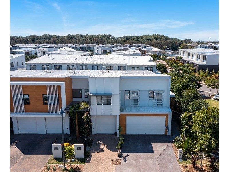 124 North Quay Circuit, Hope Island QLD 4212