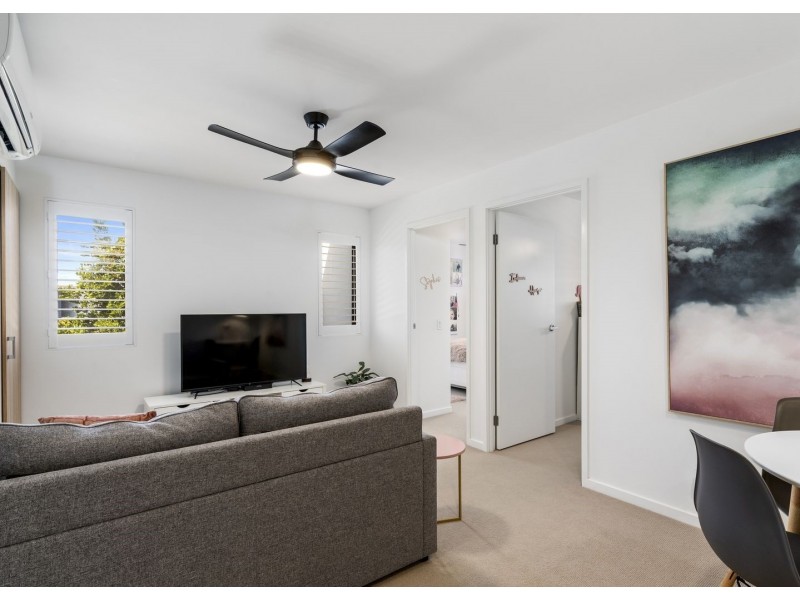 124 North Quay Circuit, Hope Island QLD 4212