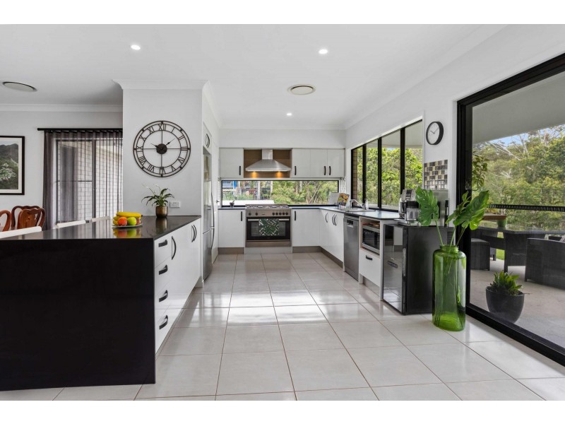 159 Gardenia Drive, Bonogin QLD 4213