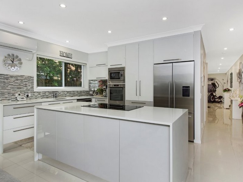 2/37 Breaker Street, Main Beach QLD 4217