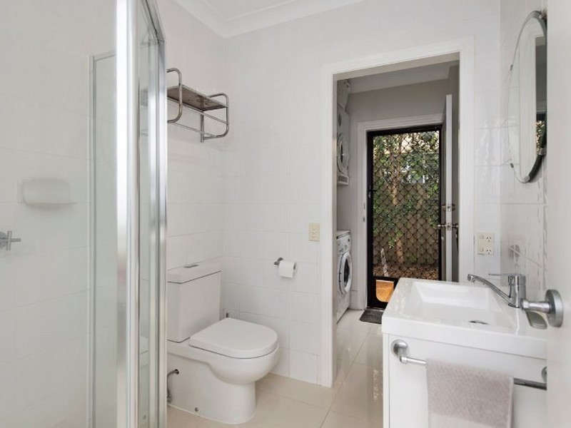 2/37 Breaker Street, Main Beach QLD 4217