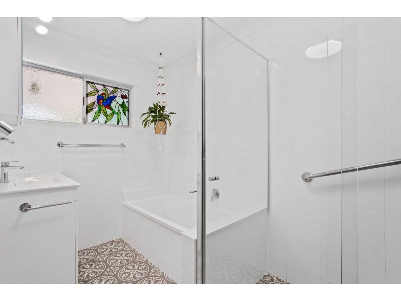 6 Kurilpa Street, Worongary QLD 4213