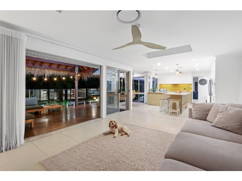 18 Carnoustie Court, Robina QLD 4226