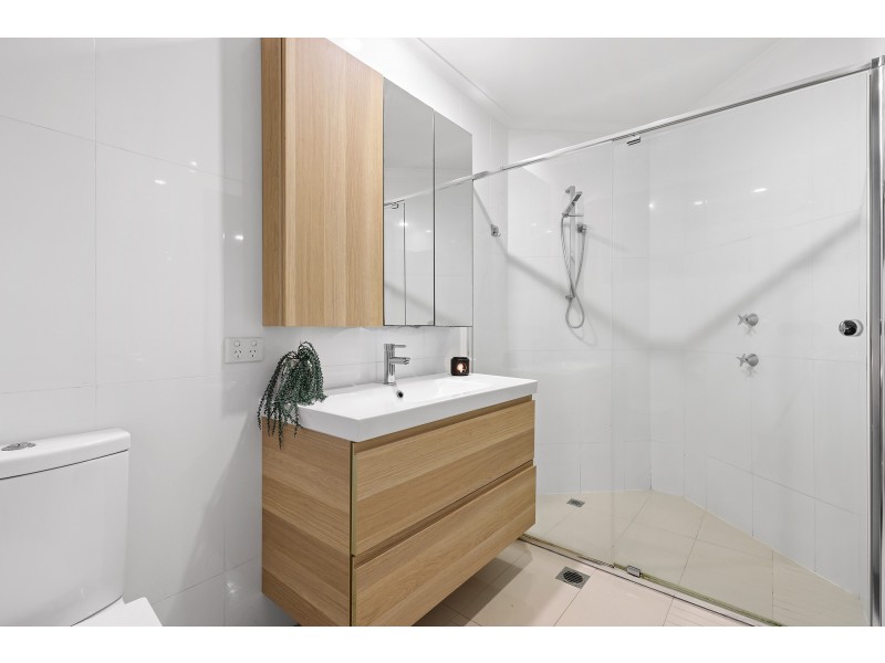 18 Carnoustie Court, Robina QLD 4226