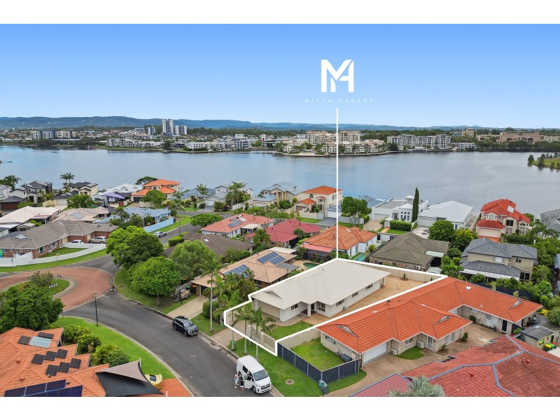 52 Stanford Avenue, Varsity Lakes QLD 4227