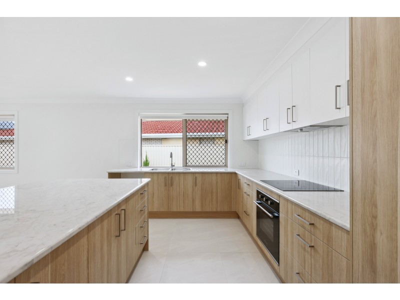 52 Stanford Avenue, Varsity Lakes QLD 4227