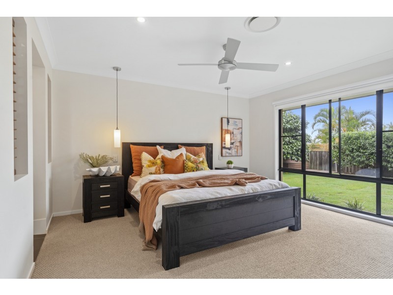 12 Worchester Terrace, Reedy Creek QLD 4227