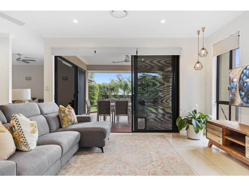 12 Worchester Terrace, Reedy Creek QLD 4227