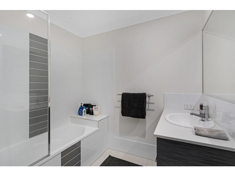 2/30 Bidmead Circuit, Pimpama QLD 4209