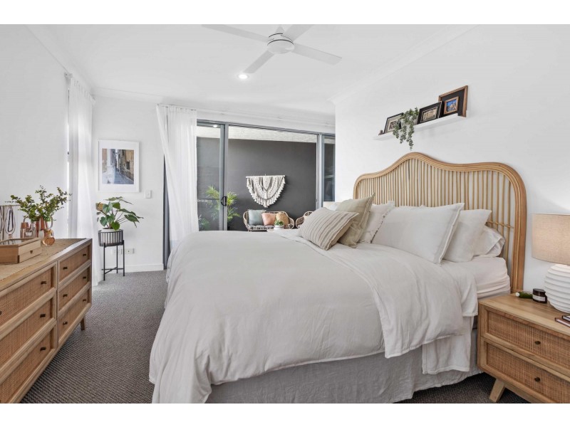 10/10 Valbonne Avenue, Varsity Lakes QLD 4227