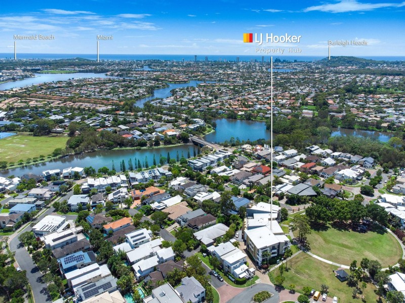 10/10 Valbonne Avenue, Varsity Lakes QLD 4227