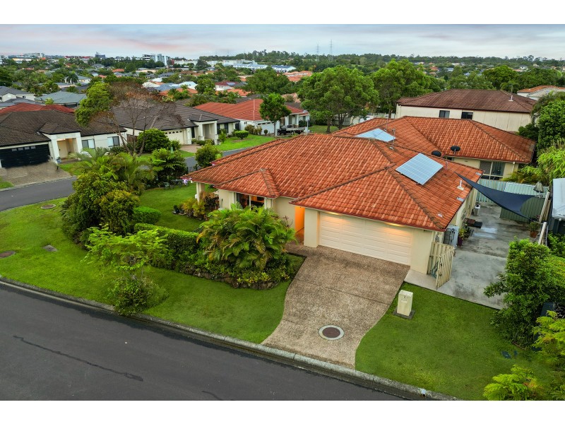 1/2 Pearwood Lane, Robina QLD 4226