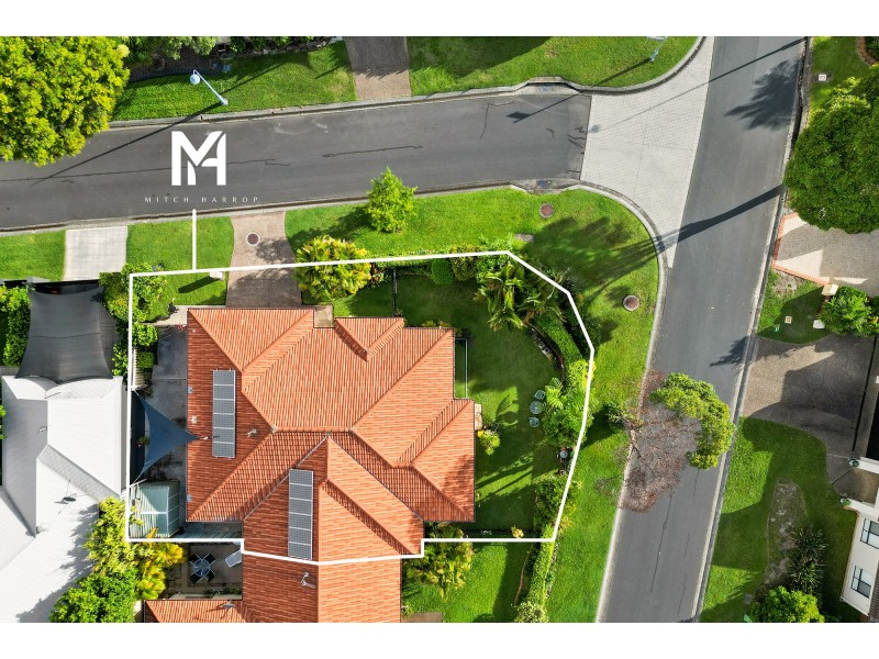 1/2 Pearwood Lane, Robina QLD 4226