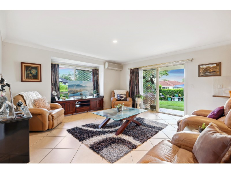 1/2 Pearwood Lane, Robina QLD 4226
