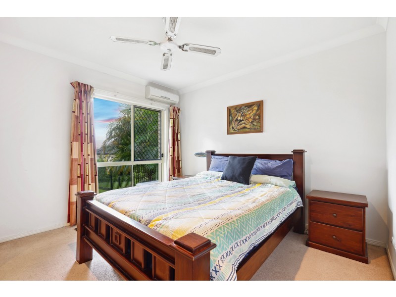 1/2 Pearwood Lane, Robina QLD 4226