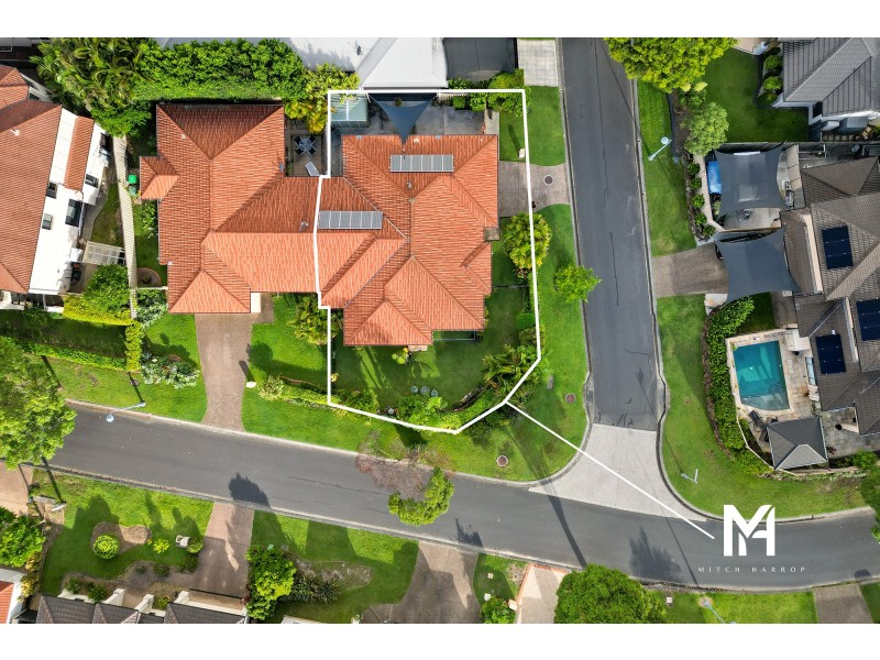 1/2 Pearwood Lane, Robina QLD 4226