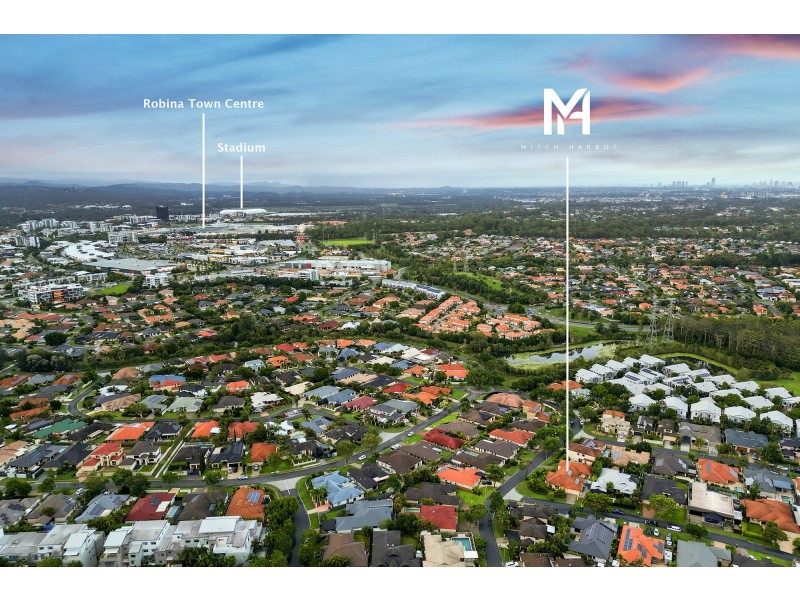 1/2 Pearwood Lane, Robina QLD 4226