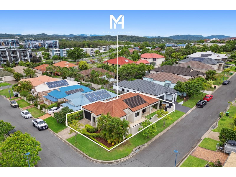 10 Windemere Crescent, Varsity Lakes QLD 4227