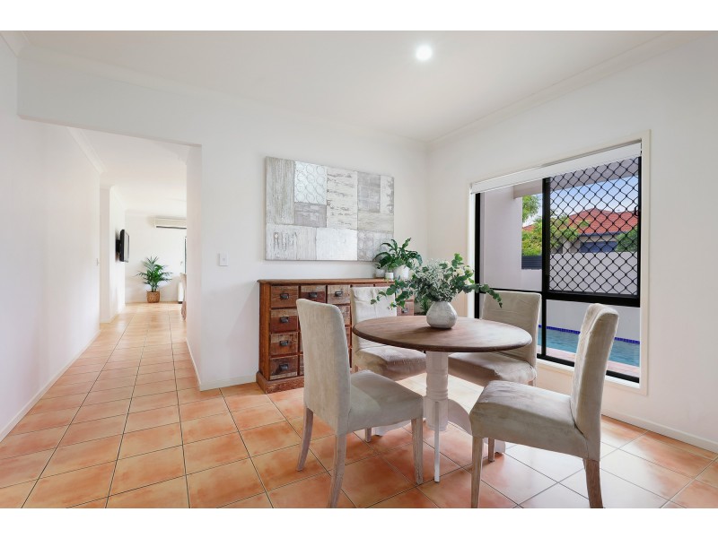 10 Windemere Crescent, Varsity Lakes QLD 4227