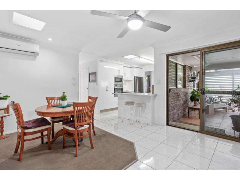 90 Merridown Drive, Merrimac QLD 4226