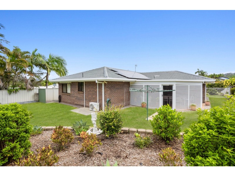 90 Merridown Drive, Merrimac QLD 4226