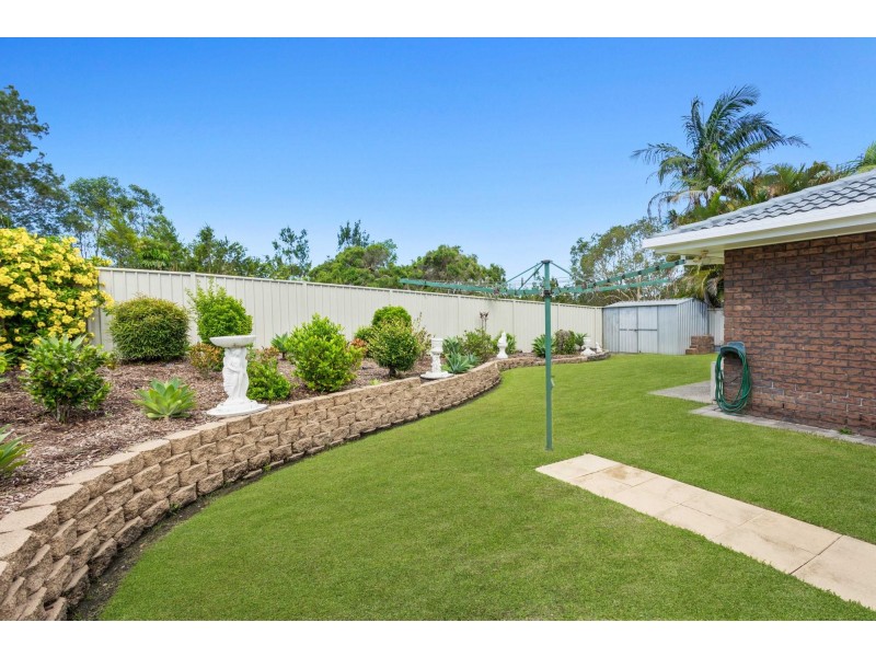 90 Merridown Drive, Merrimac QLD 4226