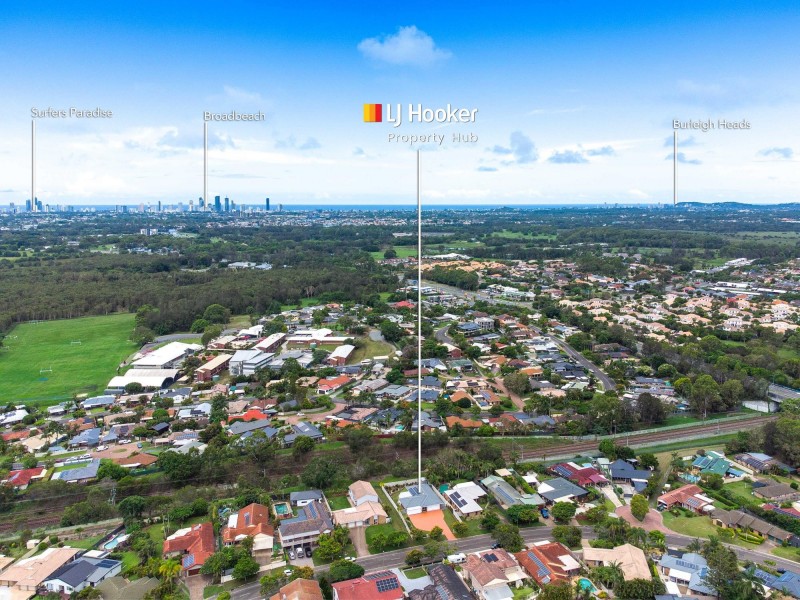 90 Merridown Drive, Merrimac QLD 4226