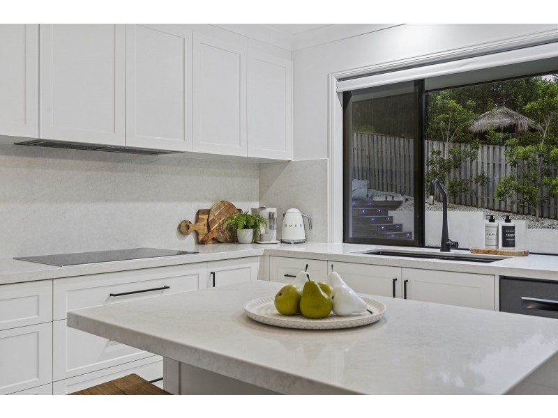 12 Skyburnett Street, Reedy Creek QLD 4227