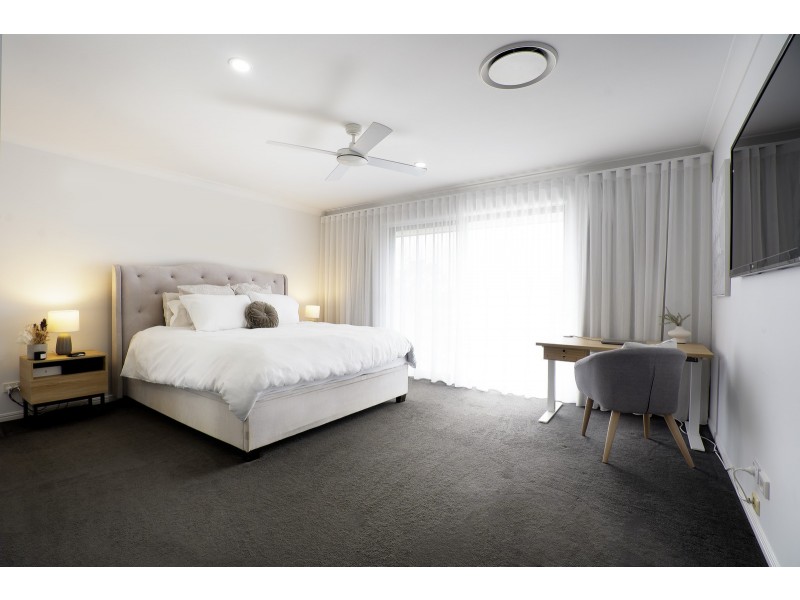 12 Skyburnett Street, Reedy Creek QLD 4227