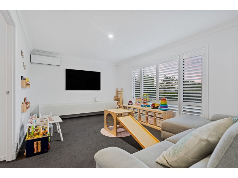12 Skyburnett Street, Reedy Creek QLD 4227