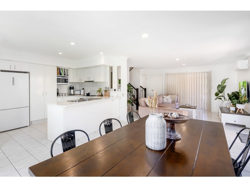 8/302 Christine Avenue, Varsity Lakes QLD 4227