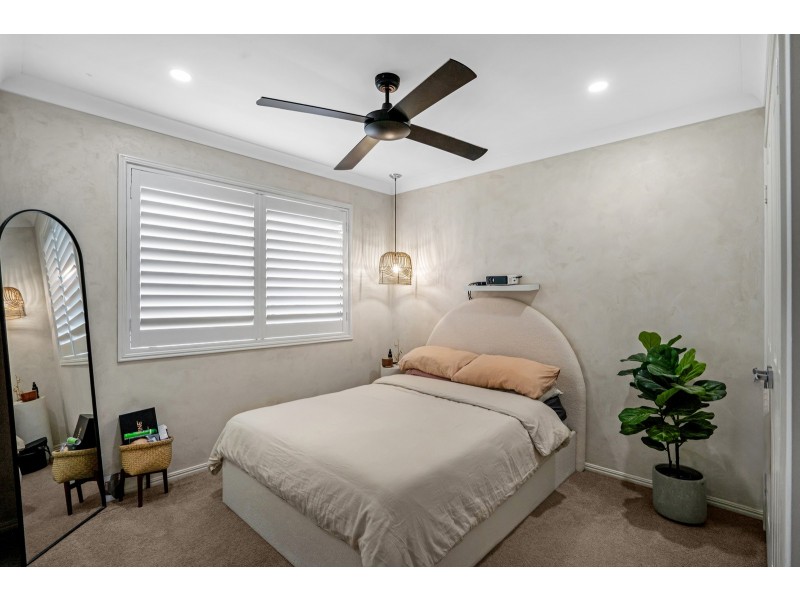 37 Langport Parade, Mudgeeraba QLD 4213