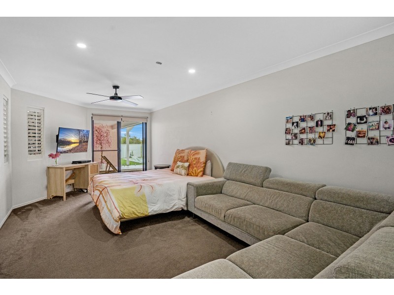 37 Langport Parade, Mudgeeraba QLD 4213