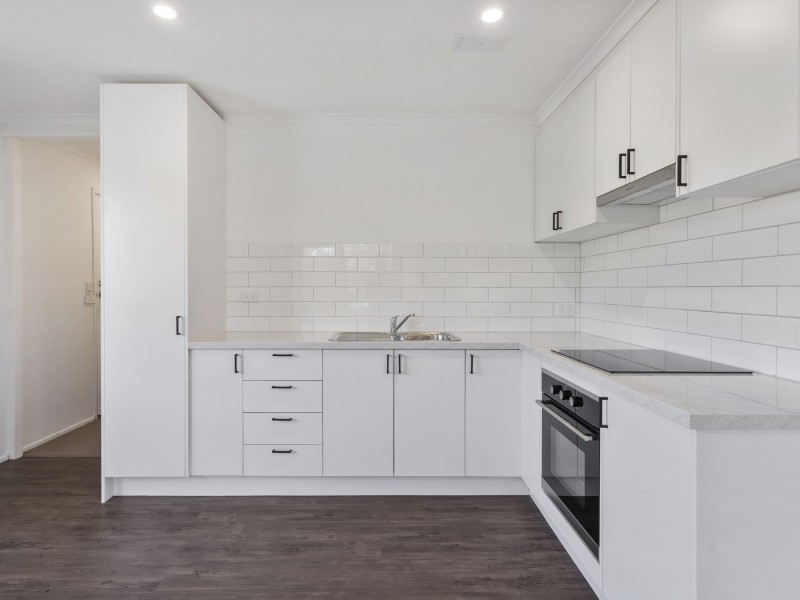6/10 Phillip Street, Labrador QLD 4215