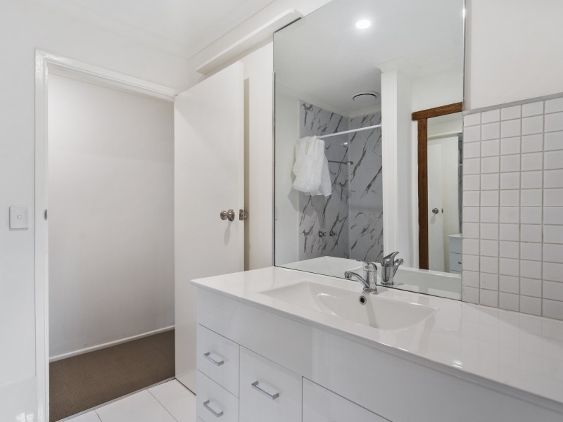6/10 Phillip Street, Labrador QLD 4215