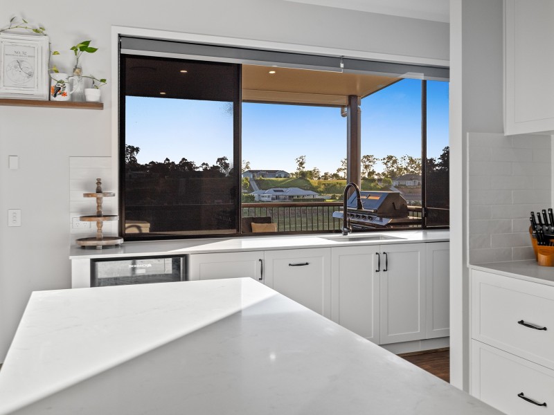 52 Montego Hills Drive, Kingsholme QLD 4208