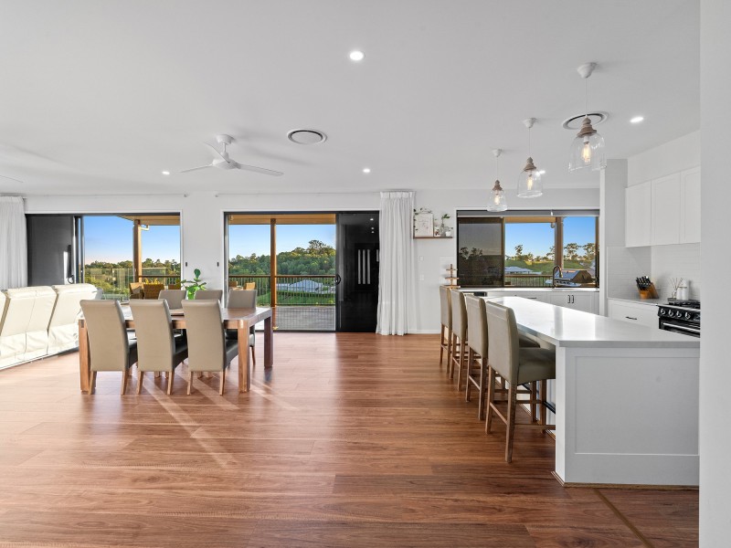 52 Montego Hills Drive, Kingsholme QLD 4208