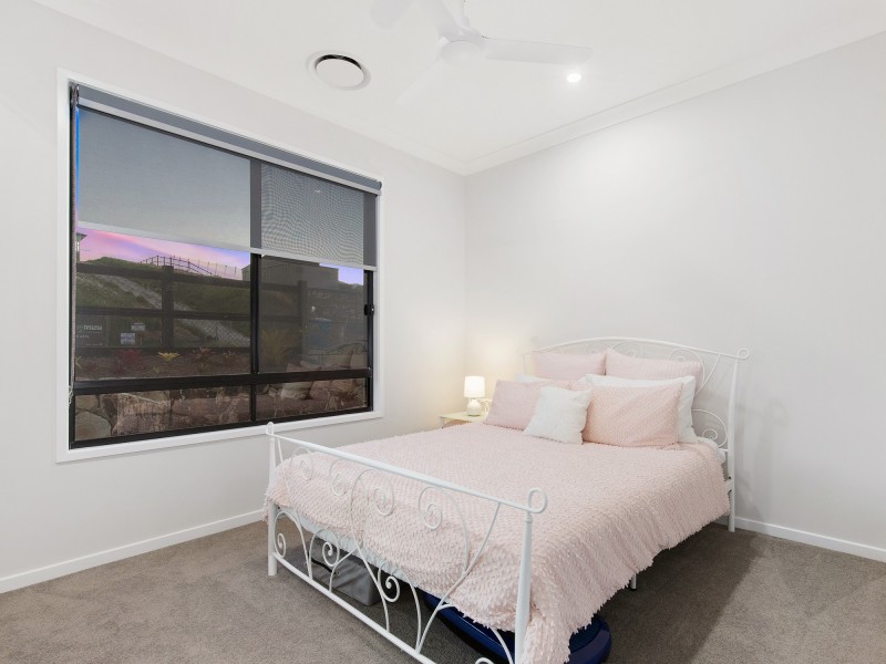 52 Montego Hills Drive, Kingsholme QLD 4208