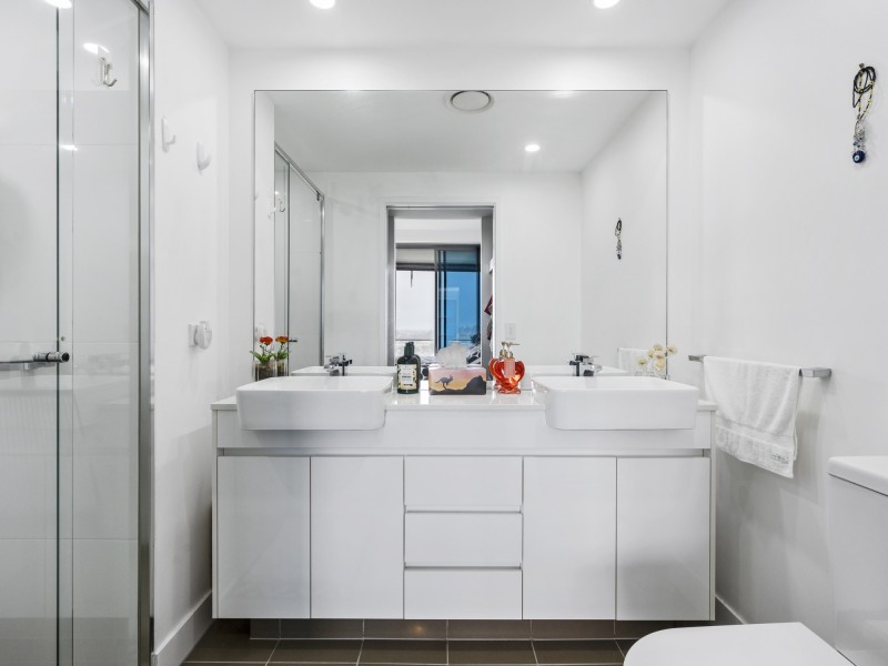 504/11 Compass Drive, Biggera Waters QLD 4216