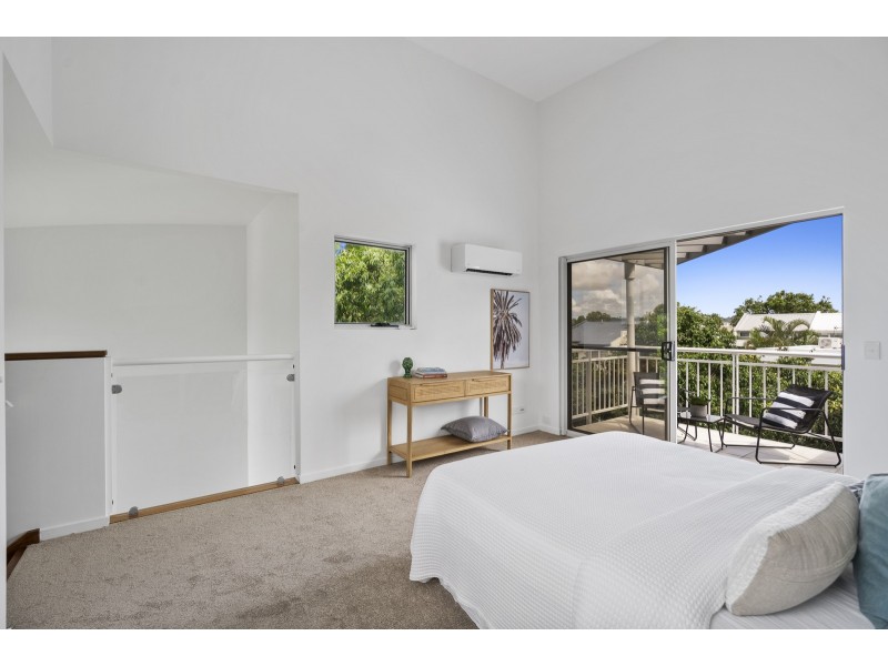 1/9 Watts Drive, Varsity Lakes QLD 4227