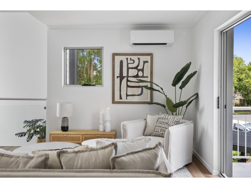 1/9 Watts Drive, Varsity Lakes QLD 4227