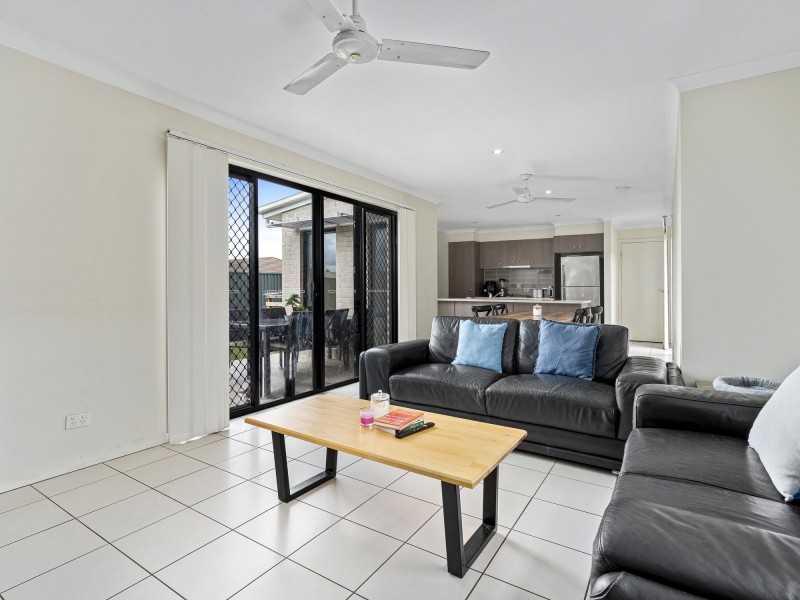 53 Collingrove Circuit, Pimpama QLD 4209