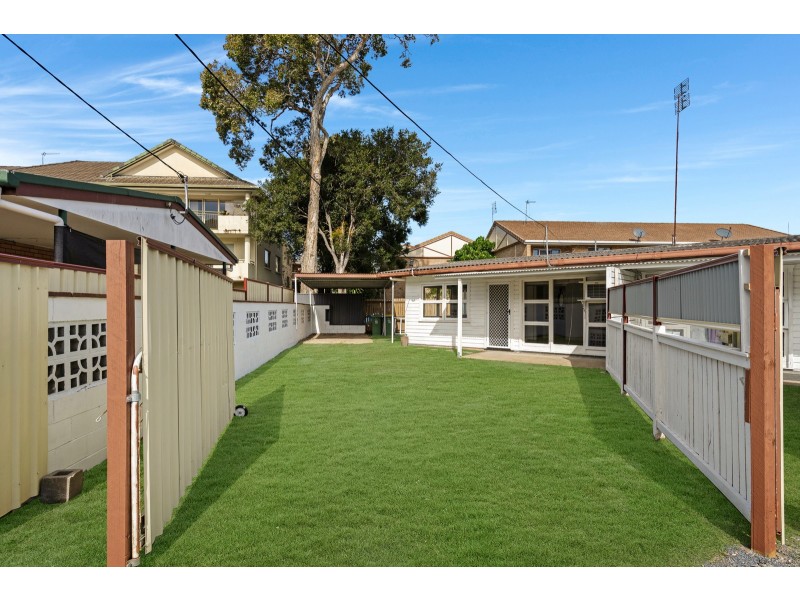 2/20b Brighton Street, Biggera Waters QLD 4216