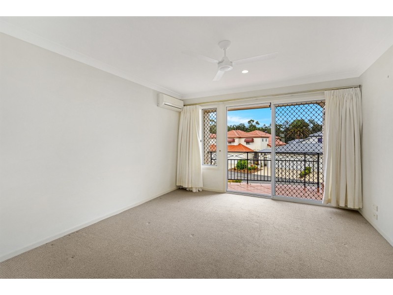 36/2 Bronberg Court, Southport QLD 4215
