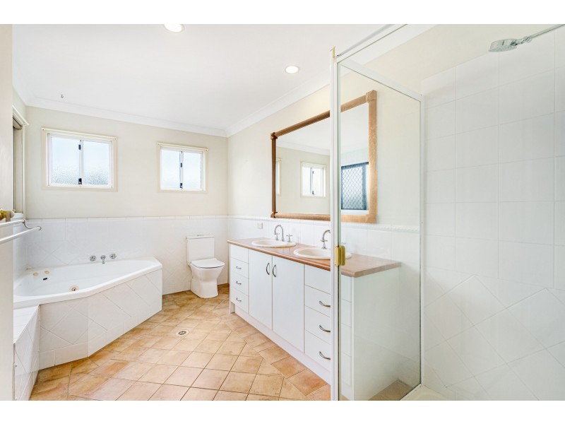 36/2 Bronberg Court, Southport QLD 4215