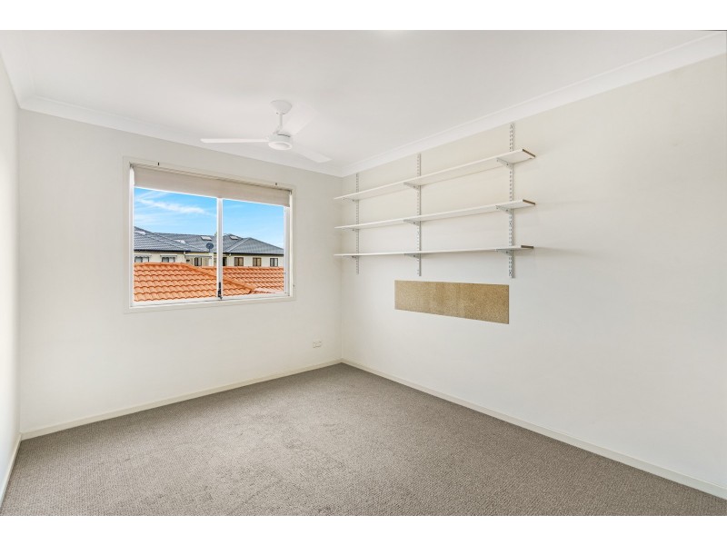 36/2 Bronberg Court, Southport QLD 4215